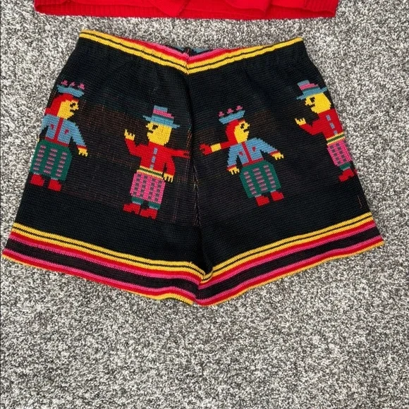 1970s Betsey Johnson Alley Cat Knit Two Piece Halter Set in Happy People Print - Picture 11 of 11